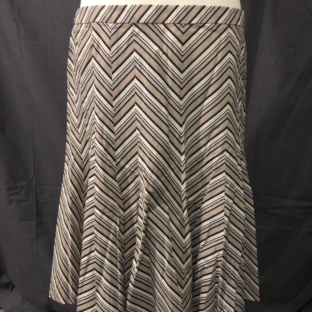NWT LOFT Chevron Skirt